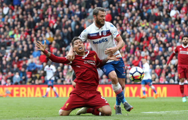 役中被寄予 役中被寄予