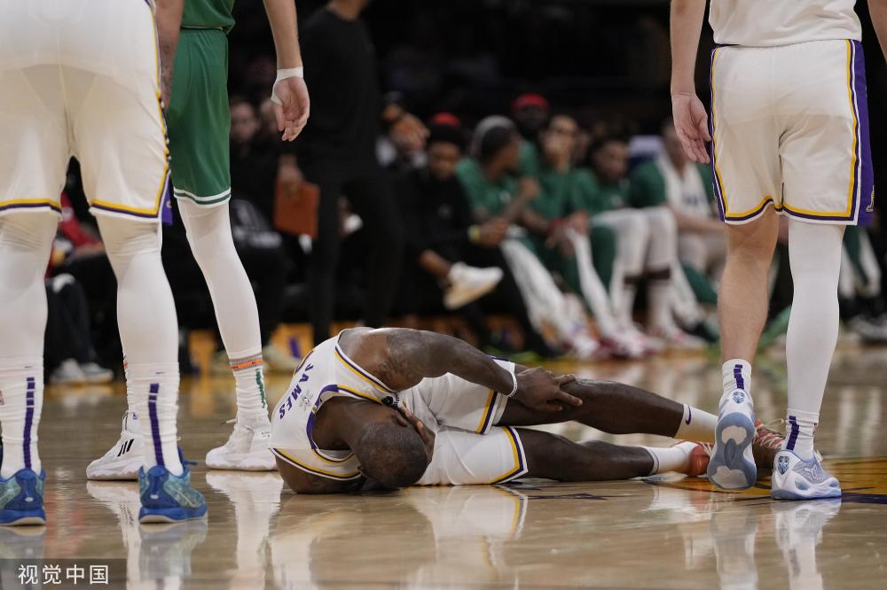 这位年轻且 这位年轻且