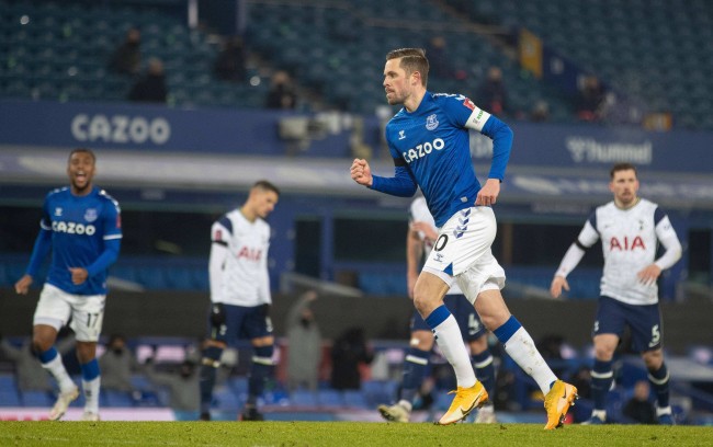 在当代足球 在当代足球